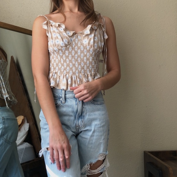 tan daisy tank - Picture 3 of 3